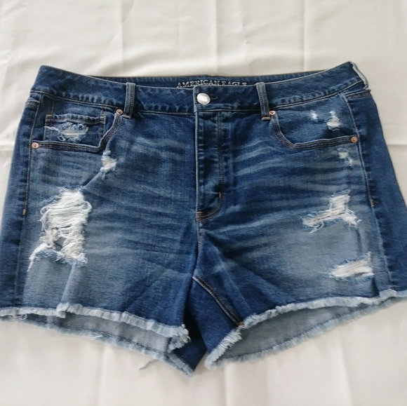 American Eagle Pants - New American Eagle jean shorts women size 18